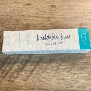 NWT Thrive Causemetics Buildable Blur Crème Med Beige